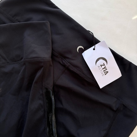 Zyia Active Pants - NWT Zyia Active Cuffed Mirage 7/8 Leggings Size 16-18